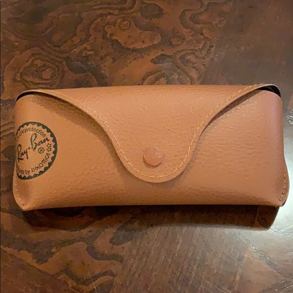 brown ray ban case